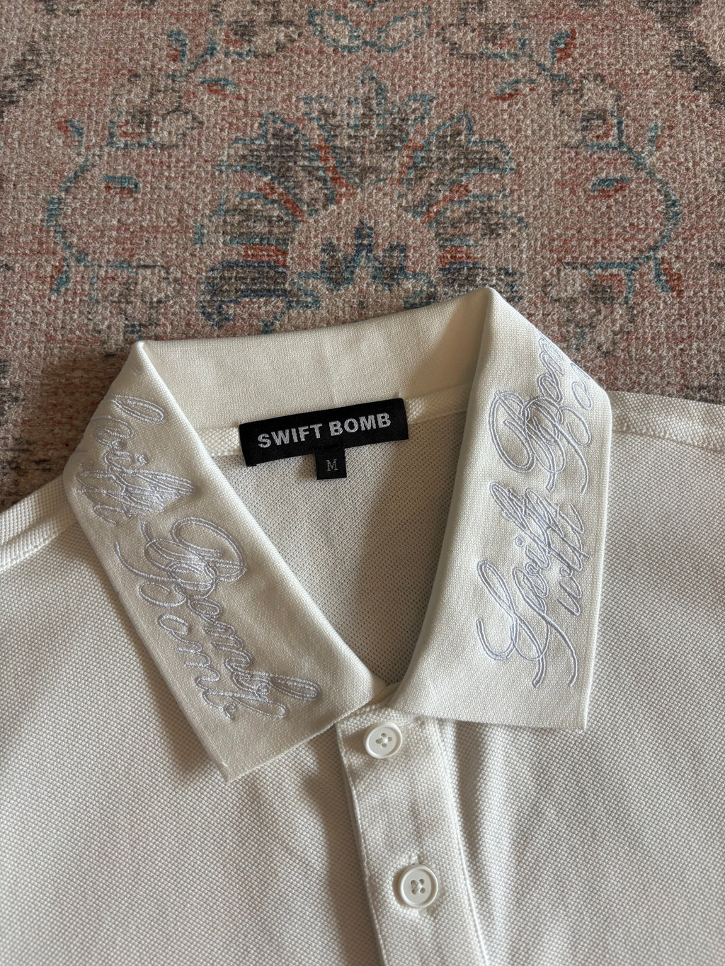 Swift Bomb Script Polo WHITE